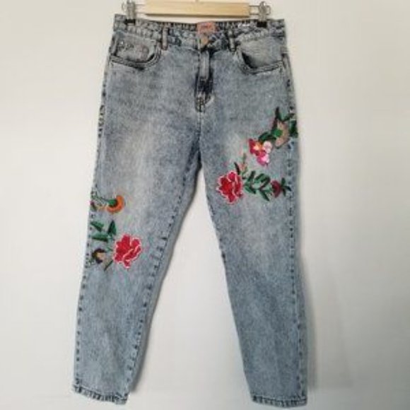 ASOS Only Tonni Floral Embroidered Jeans - Picture 6 of 8